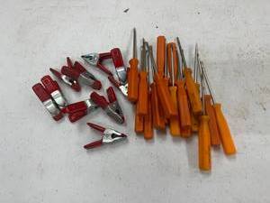 lot 301 image: Small Clamps & Screwdrivers