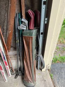 lot 322 image: Golf Clubs