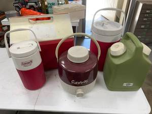 lot 360 image: Water Jugs & Coolers