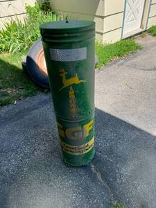 lot 361 image: John Deere Planter