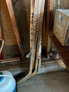 lot 362 image: Hockey Sticks