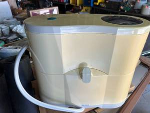 lot 383 image: Clear Choice Countertop Water Unit