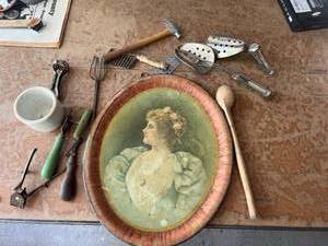lot 394 image: Vintage Lot