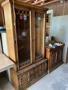 lot 401 image: Gun Cabinet