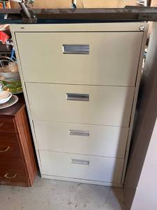 lot 417 image: File Cabinet