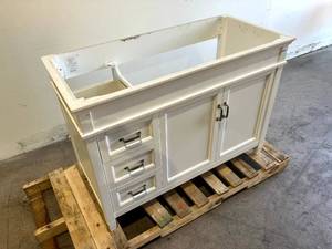 lot 52 image: Home Decorators Collection Ashburn 48 in. W x 21.75 in. D Vanity Cabinet in White DAMAGED