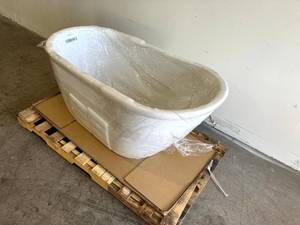 lot 66 image: Vanity Art Bourges 55 in. Acrylic Flatbottom Bathtub in White