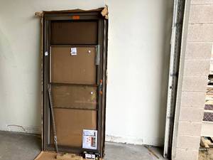 lot 81 image: Andersen 36 in. x 80 in. 3000 Series Terratone Left-Hand Self-Storing Easy Install Aluminum Storm Door