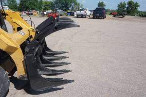 Brand New Made In USA Universal Mount Bobcat Skid Loader Skid Steer 48 Root Rake Grapple Bucket
