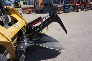 Made In USA Universal Mount Bobcat Skid Loader Skid Hydraulic Stump Grapple Bucket