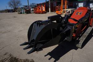 Brand New CID Brand Toro, Dingo, Boxer Mini Skid Universal Mount Stump Grapple Bucket