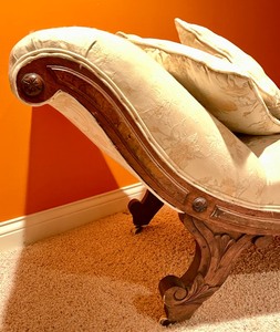 Victorian Mahogany Upholstered Chaise Lounge on Casters