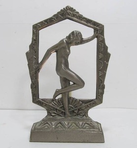 lot 30 image: Small Figural Art Nouveau Style Lamp