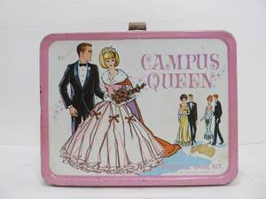 lot 50 image: Vintage 1967 CAMPUS QUEEN Metal Lunch Box