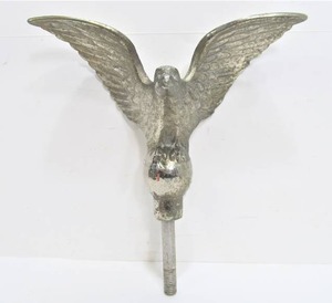 lot 56 image: Old Vintage Chrome Flying Eagle Flagpole Topper