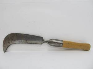lot 58 image: Vintage SIKET Garden Cutting Tool