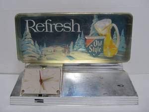 lot 69 image: Vintage OLD STYLE Refresh Lighted Beer Sign Clock