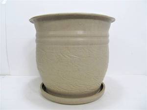 lot 25 image: Excellent vintage StonewarePottery Planter