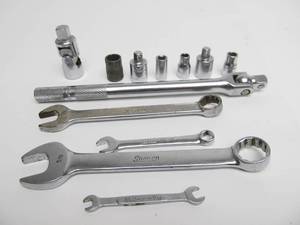 lot 94 image: Group of Assorted SNAP-ON Tools