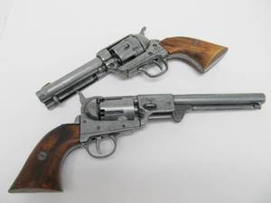 lot 103 image: 2 Realistic Old Western BKA Non-Firing Replica Pistols