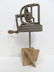 lot 151 image: Antique DAZEY Churn (No Jar)