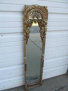 lot 229 image: Ornate Vintage Carved Wood Wall Mirror