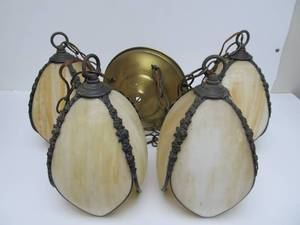 lot 245 image: Vintage 4-Shade Slag Glass Hanging LampChandelier