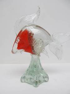 lot 252 image: Hand Blown Art Glass Fish Sculture