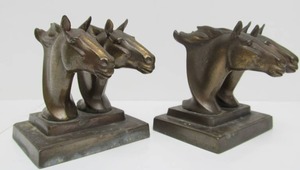 lot 179 image: Set of Orig 1930s Deco Signed FRANKART Double Horse Head Bookends