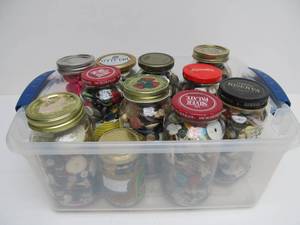 lot 203 image: LARGE Lot of Vintage Clothing etc Buttons