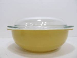 lot 280 image: Vintage Pyrex 024 Promotional Pineapple 2 Quart Round Bottom Casserole With Lid