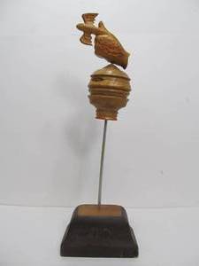 lot 320 image: Very Cool Vintage 1960s-70s era LAUGH IN - Flying Fickle Finger of Fate