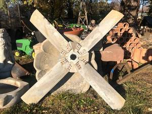 lot 333 image: LARGE Vintage Industrial Aluminum Propeller