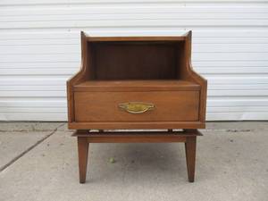lot 347 image: Signed Mid Century KENT COFFEY The Signet Side Table Nightstand 