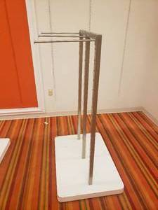 Rolling Carters Display Stand