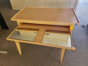 Nesting Display Tables