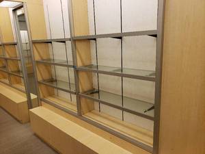 Metal Framed Plate Glass Shelves