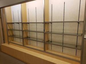Metal Framed Plate Glass Shelves