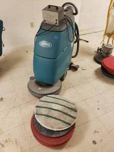 Tennat Walk Behind Floor Scrubber