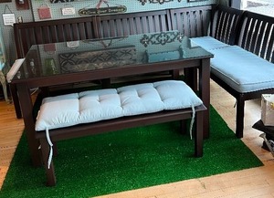 Very Nice Pottery Barn Bench and Table Set
