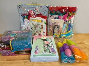 lot 17 image: Large Lot of Gift Bags, Cards, Cupcake Set and Jewelry Box