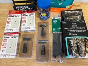 lot 46 image: Lot of Various Hardware Items, Gloves