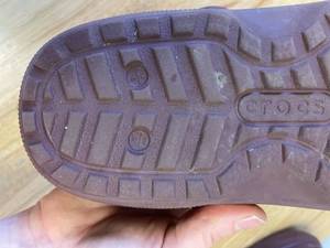 lot 47 image: Crocs Brand Slip on Lined Shoes Womens  Mens 6