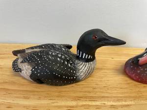 lot 89 image: Lot of 4 Hand Painted Duck Figurines