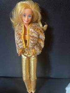 1977 Barbie, Case, Clothes & Accessories