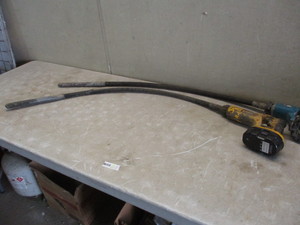 2 Cordless concrete vibrators