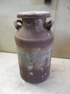 Milk can with lid
