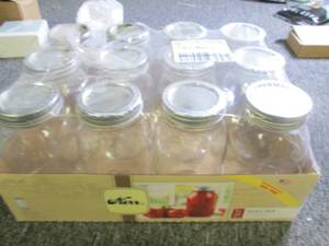 12 regular mouth kerr quart jars wi...