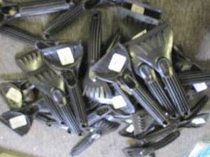 box of ice scrapers 35 pcs ...