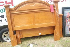 lot 206 image: Queen size Headboard and footboard...